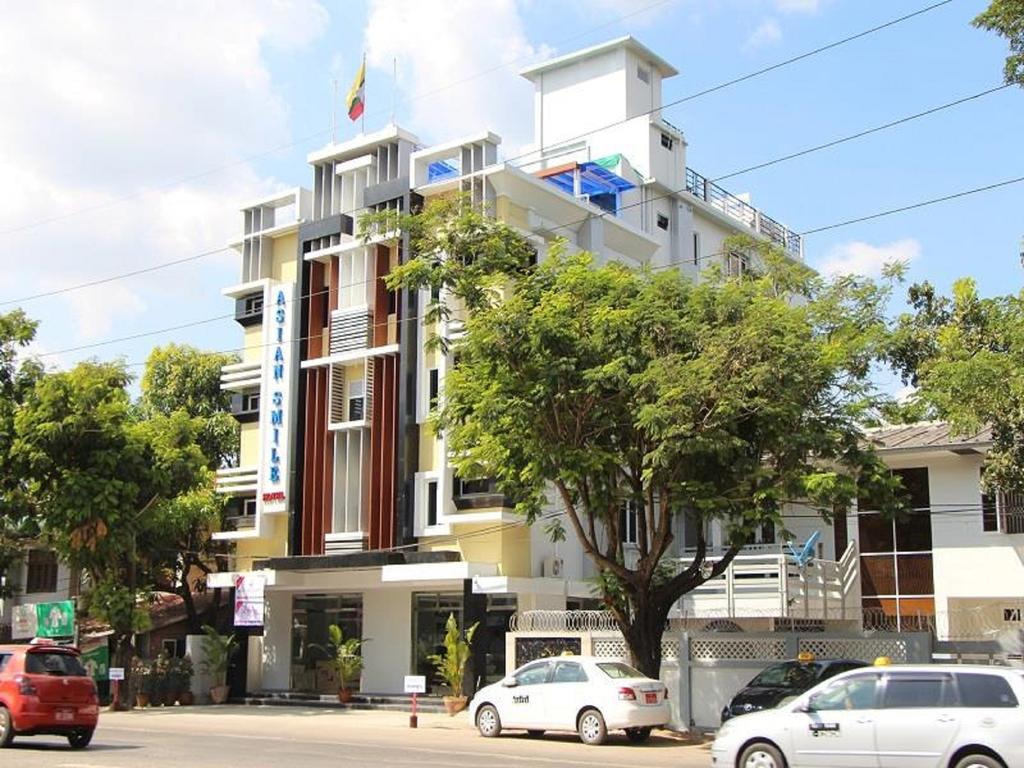 Asian Smile Hotel Yangon Exteriör bild