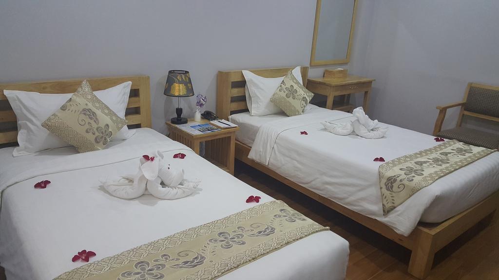 Asian Smile Hotel Yangon Exteriör bild