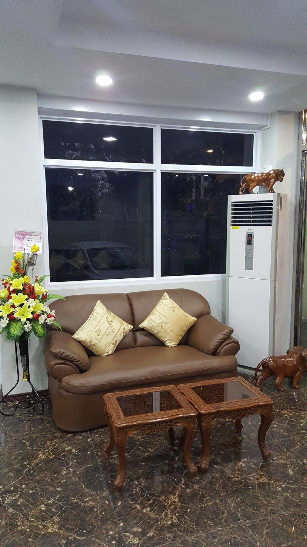 Asian Smile Hotel Yangon Exteriör bild